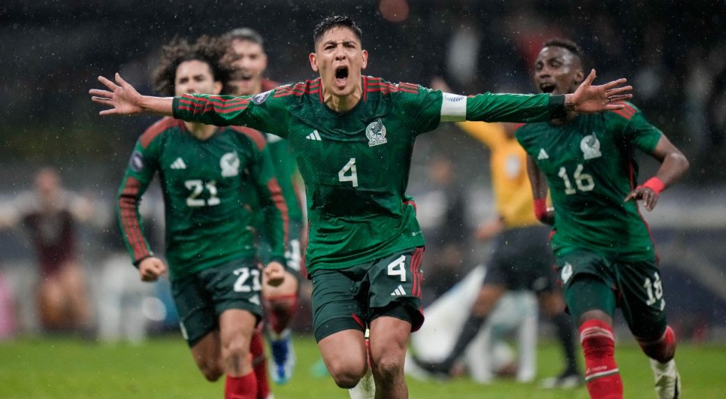 1715761225125897.jpg Mexico comes from behind late to qualify for 2024 Copa America.jpg